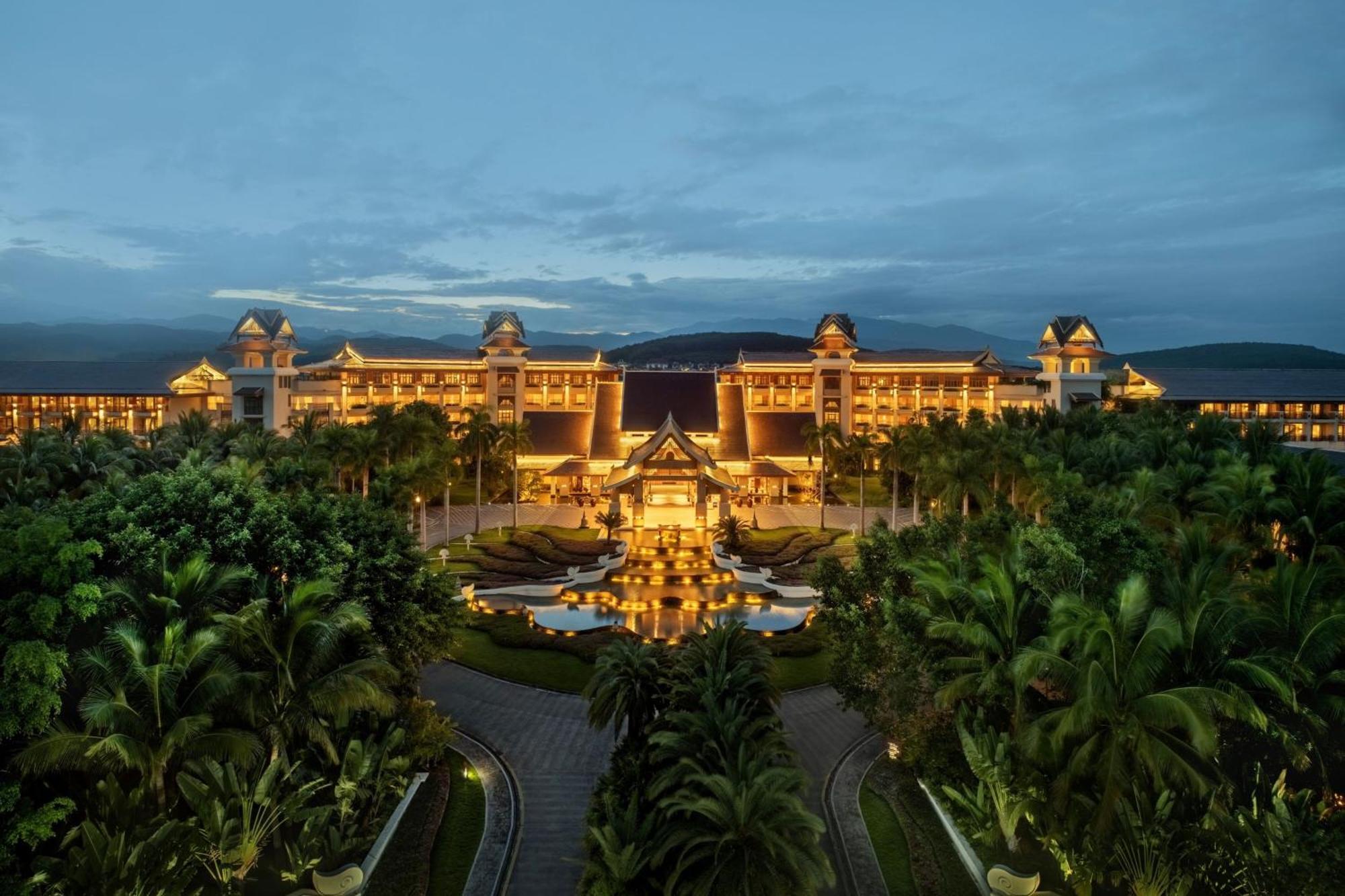 Sheraton Grand Xishuangbanna Hotel Jinghong Exterior photo