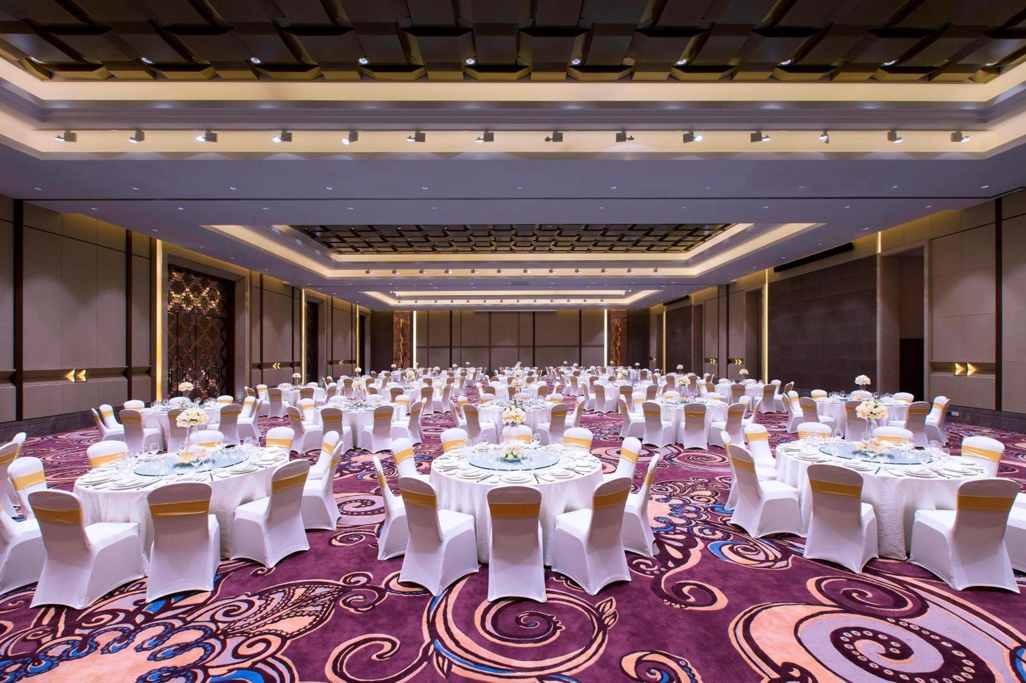 Sheraton Grand Xishuangbanna Hotel Jinghong Exterior photo